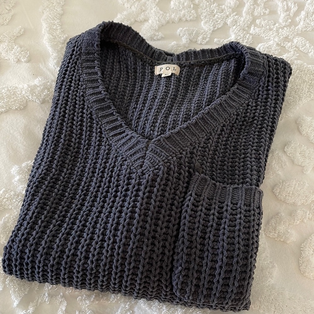 Woman’s POL sweater, brand new!!